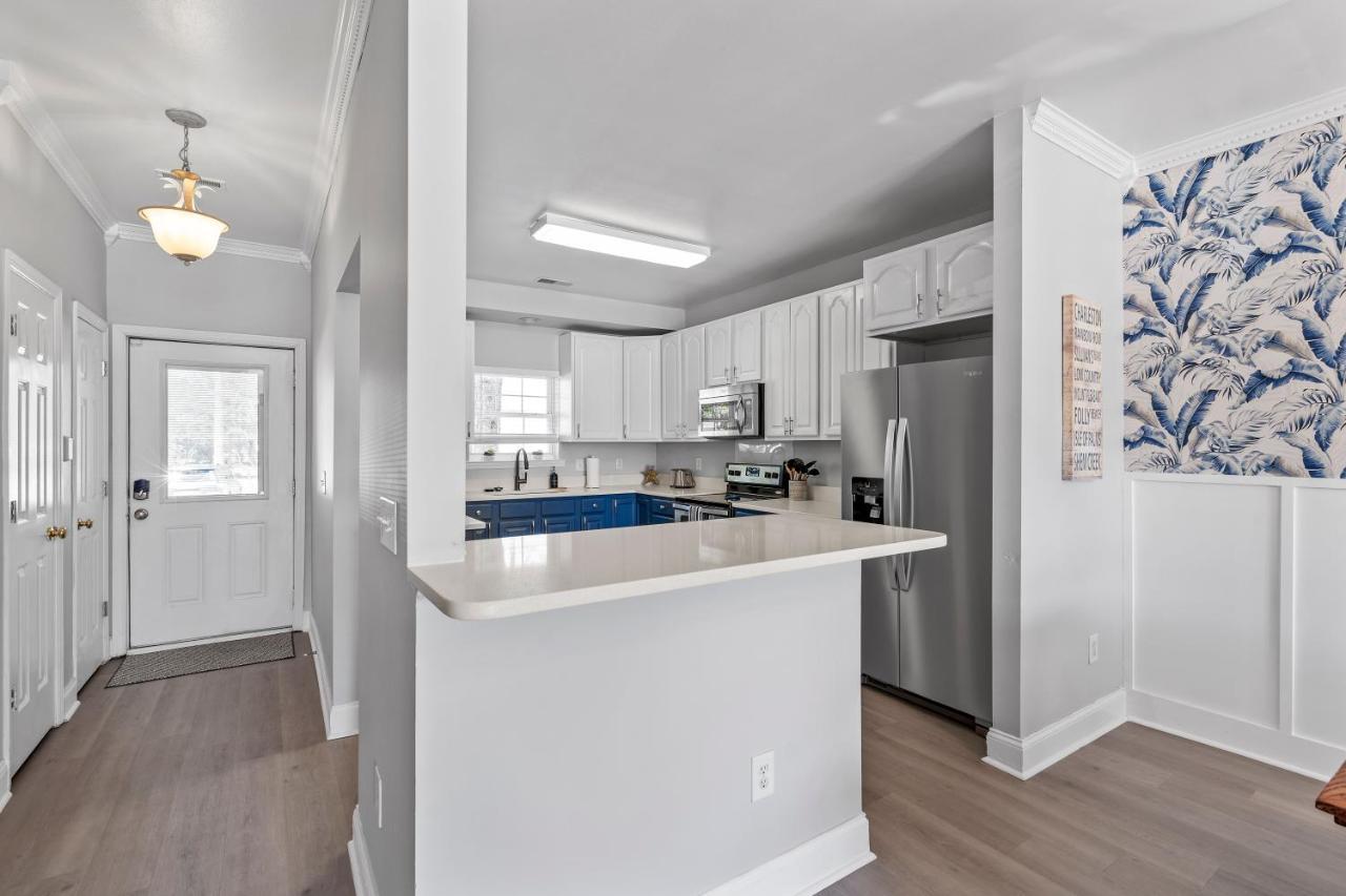 צ'רלסטון ☆Live On The Water! Lake Palmetto Palm W/ Patio - 10Min To Downtown & Beaches☆ מראה חיצוני תמונה