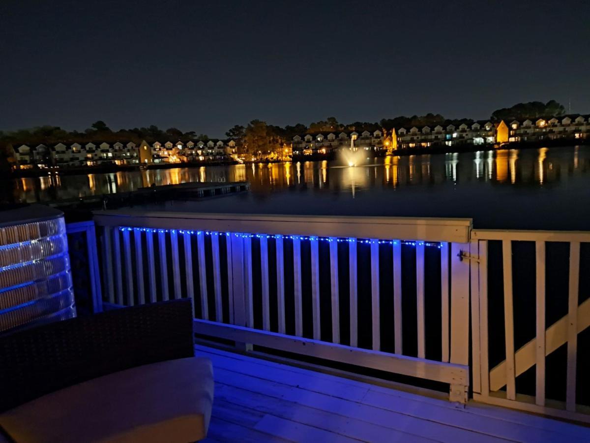צ'רלסטון ☆Live On The Water! Lake Palmetto Palm W/ Patio - 10Min To Downtown & Beaches☆ מראה חיצוני תמונה